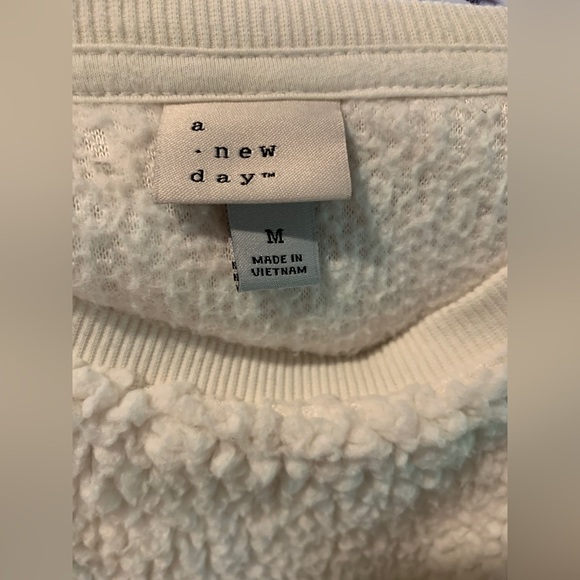 Sherpa Longsleeve - Picture 2 of 3